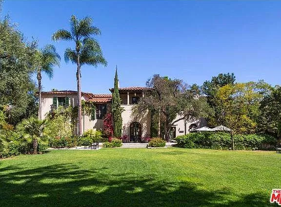 9406C1662081216944 611 S Muirfield Rd