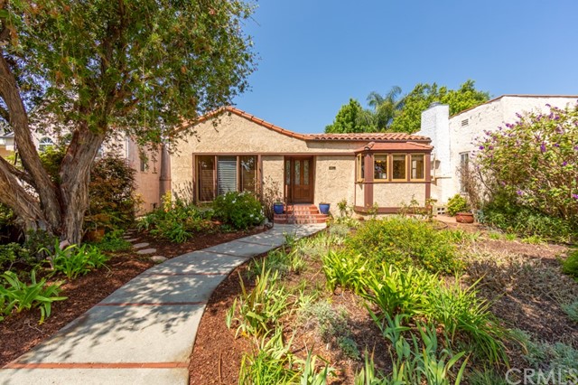 9422C1635367787407 443 S. Swall Drive