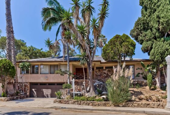 9422C1670625253534 2839 Anchor Ave