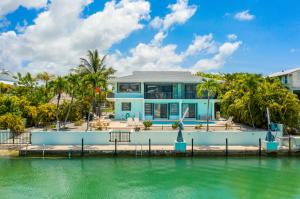 9633C1599839329789 756 E Caribbean Dr