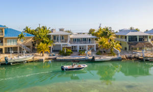 9633C1620657874526 118 E Caribbean Dr