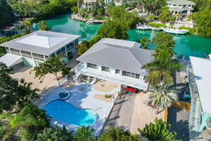 9633C1672261294387 320 W Seaview Dr