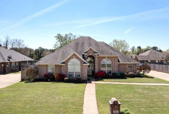 39607C1621895062999 5805 Meadowland Dr.