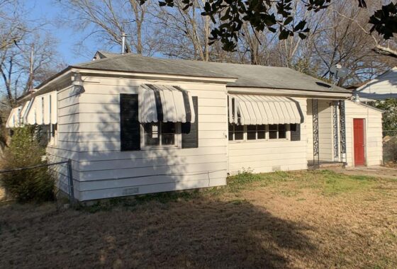 39607C1652106032022 3413 Moore Dr.