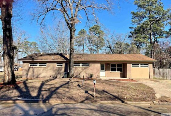 39607C1680553780113 1 Pine Terrace