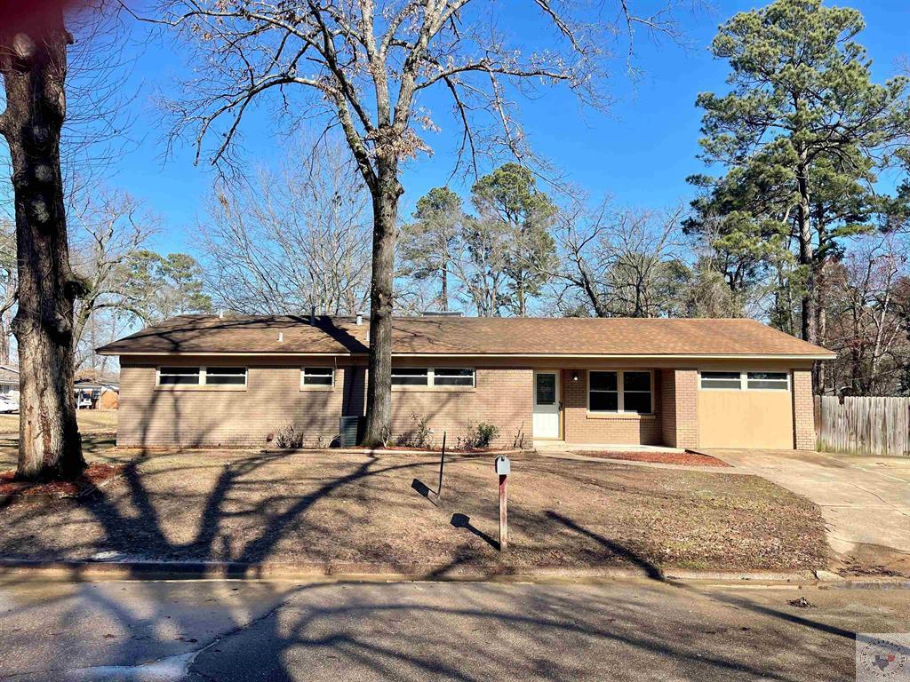 39607C1680553780113 1 Pine Terrace