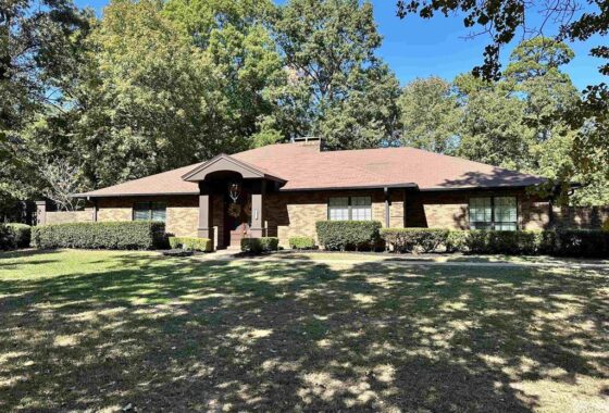 39607C1685570093308 45 Dogwood Lake Dr.