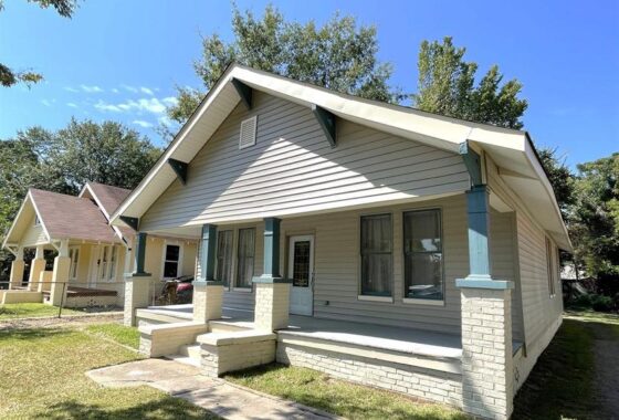 39607C1687386981887 2309 Olive St.