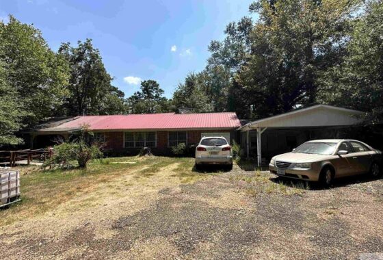 39607C1701906287108 6001 Eylau Loop