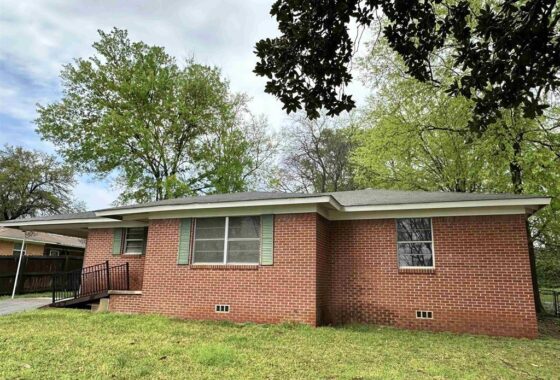 39607C1714421383879 817 Glencrest Ln.