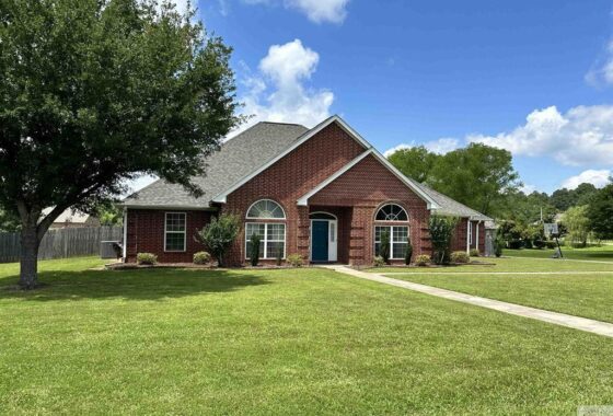39607C1726949192748 12 Stonewall Trace